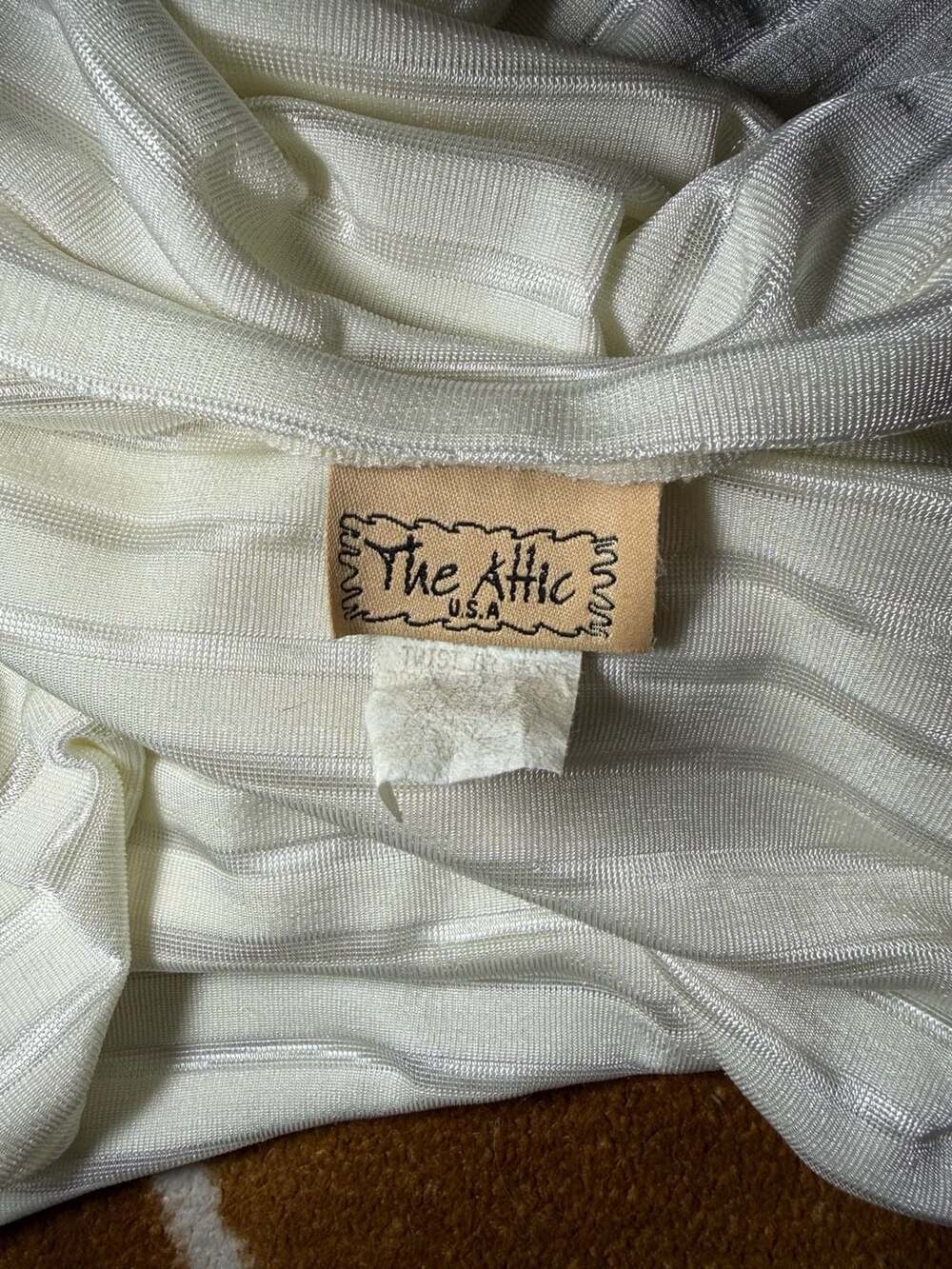 The Attic U.S.A. Vintage White Ribbed Short Sleeve T-Shirt - Picture 3 of 4